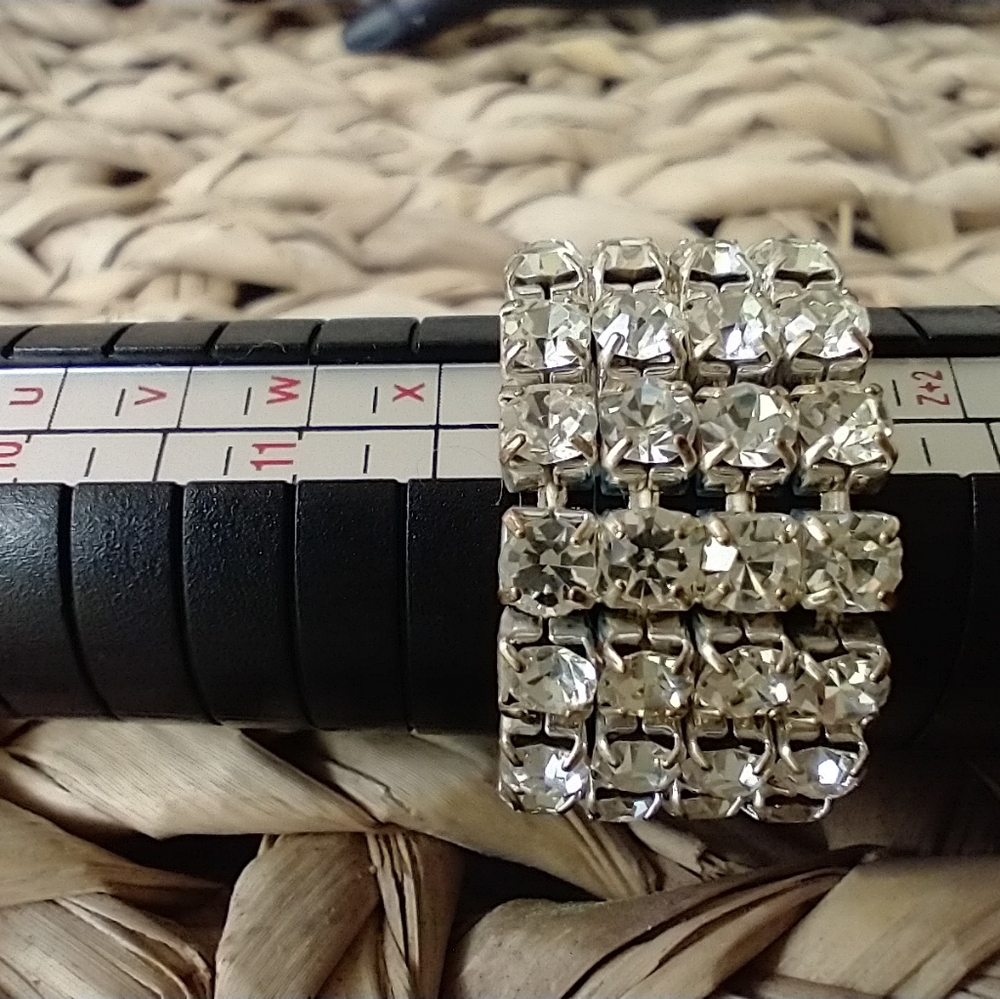 Crystal stretch ring - Picture 9 of 12